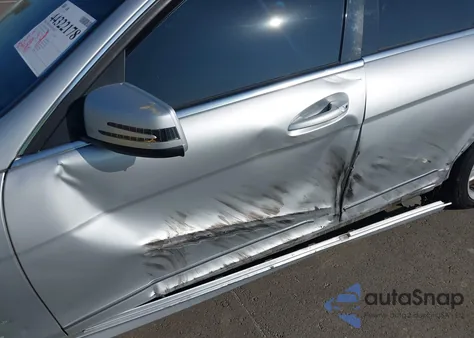 2010 Mercedes-Benz C 300 Sport из США, поврежденный, VIN WDDGF5EB7AF419150